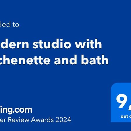 Modern Studio With Kitchenette And Bath Guelph Zewnętrze zdjęcie